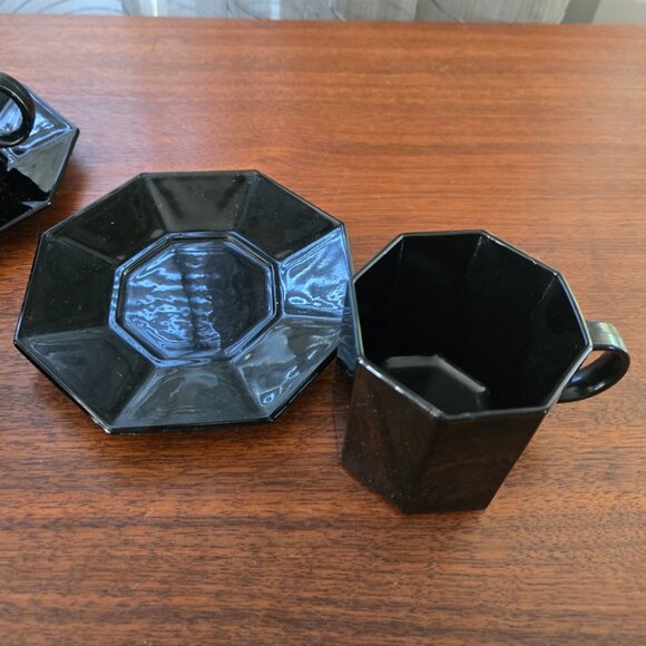 VTG Black Arcoroc Octime France 2 Cups 2 Saucers and Creamer Tempered Glass - Picture 5 of 14